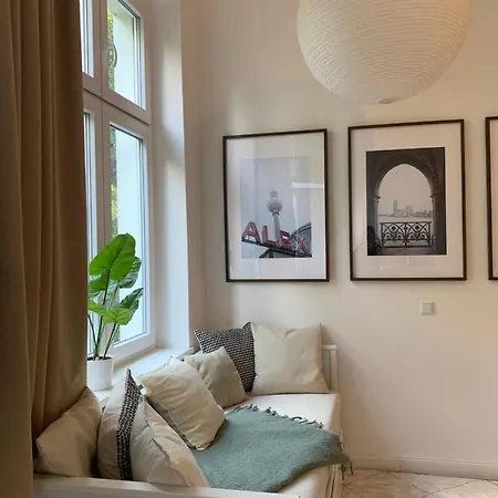 Altbauperle In Berlin Apartment